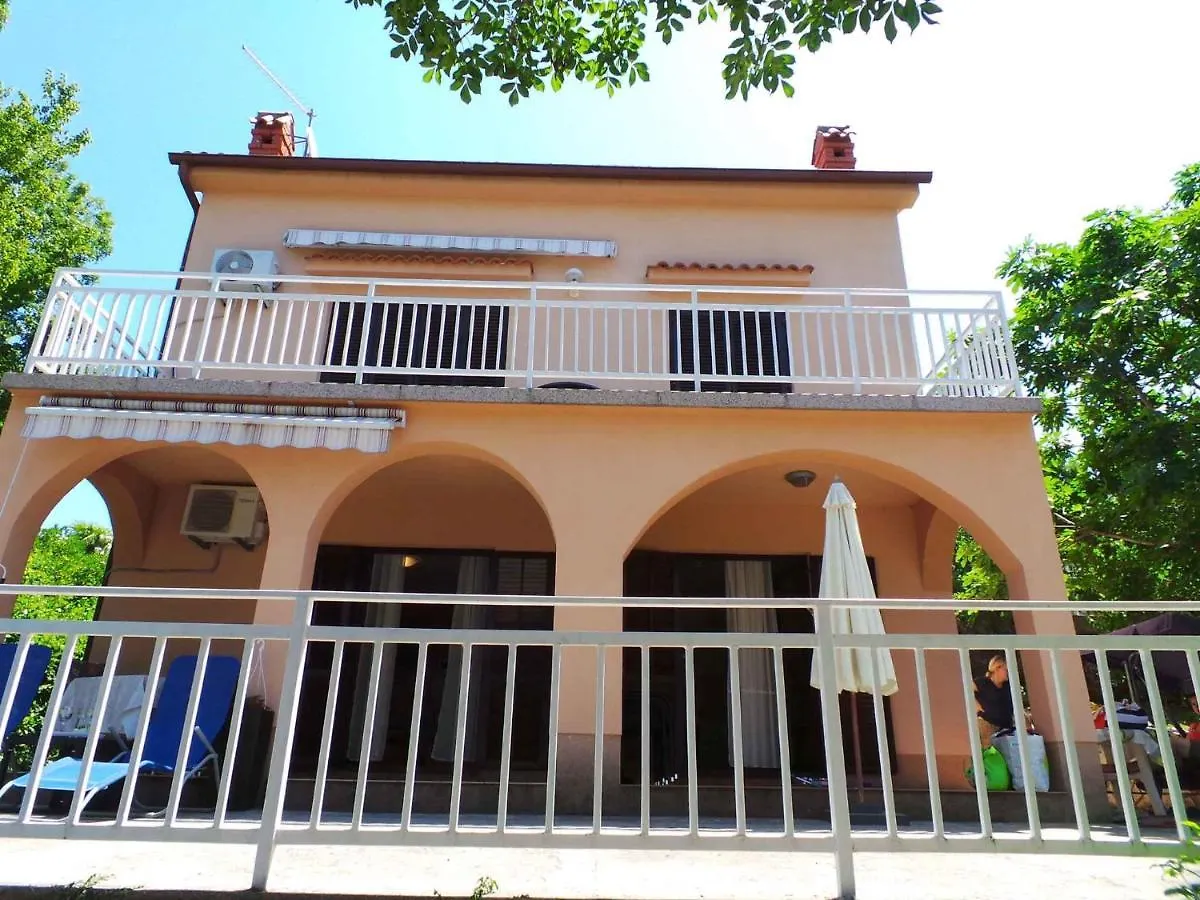 Apartment In Njivice/Insel Krk 34619