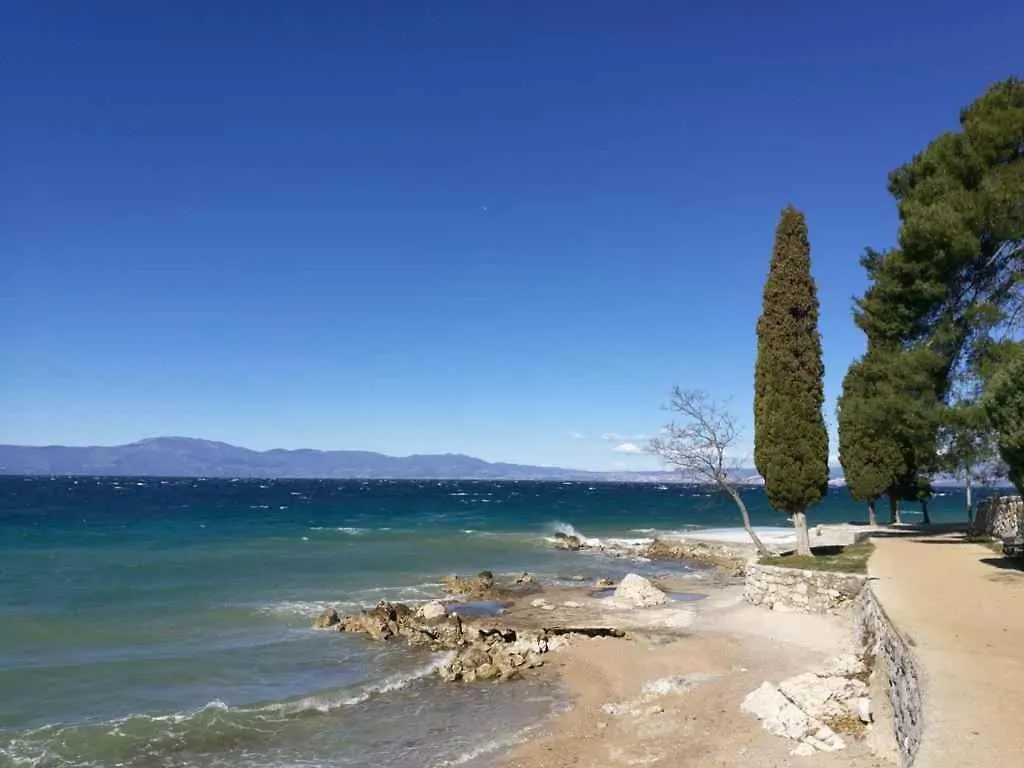 Apartment In Njivice/Insel Krk 34619