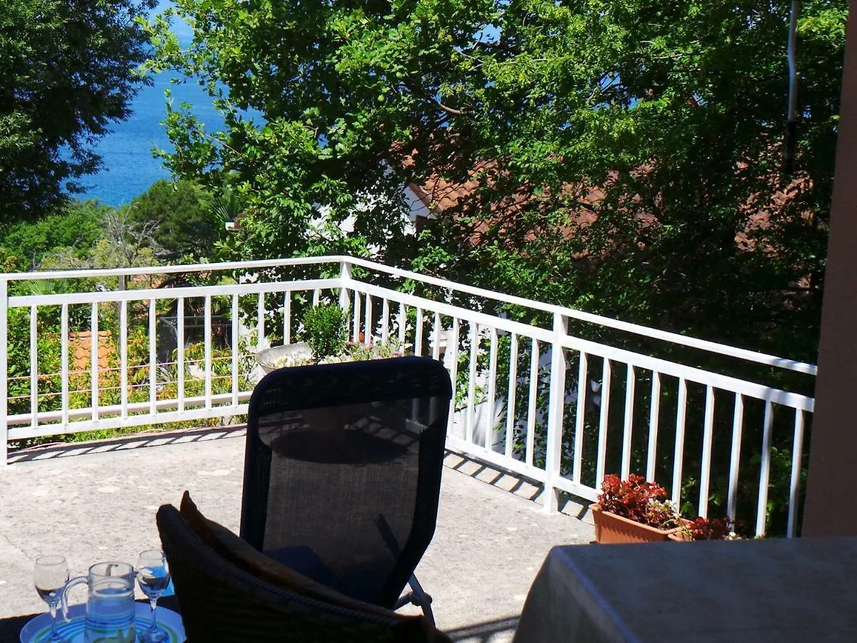 Apartment In Njivice/Insel Krk 34619